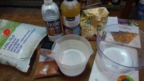 préparation des ingrédients pour la fabrication de la peinture